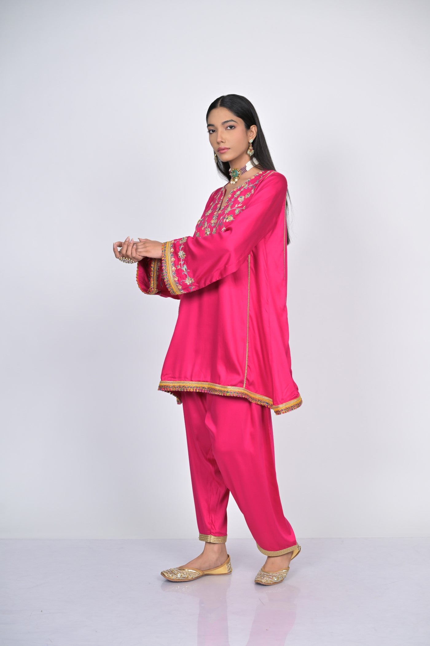 Elegant Pink Embroidered Kurta Set