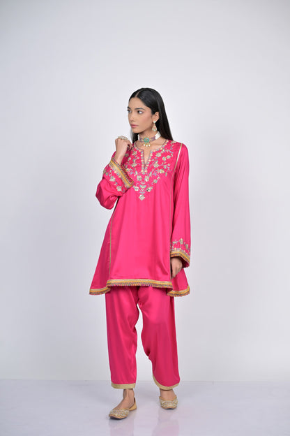 Elegant Pink Embroidered Kurta Set